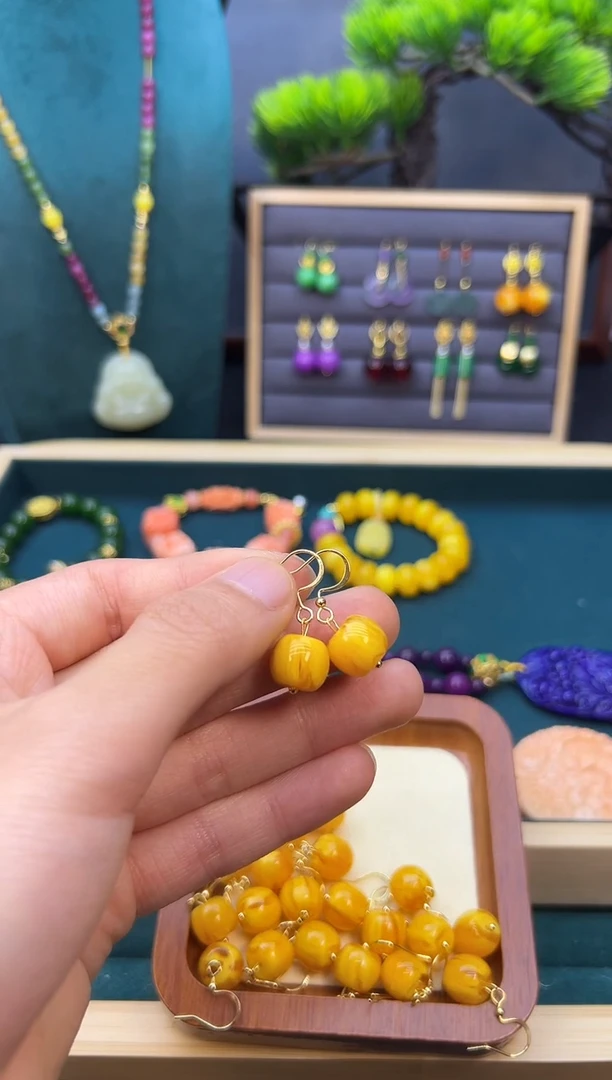 【闪购商品】蜜蜡耳饰14K金镶嵌E201