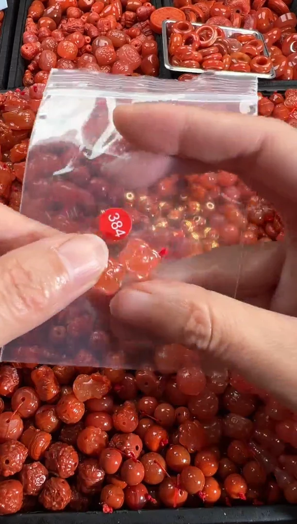 【闪购商品】南红玛瑙颈饰未镶嵌1