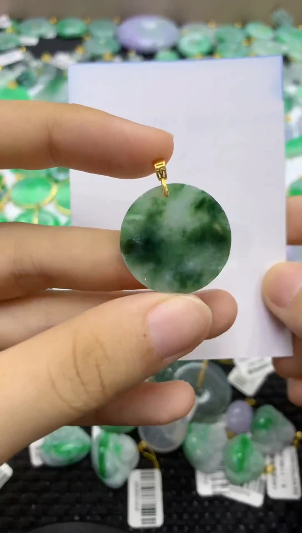 颈饰未镶嵌翡翠天然缅甸翡翠A货