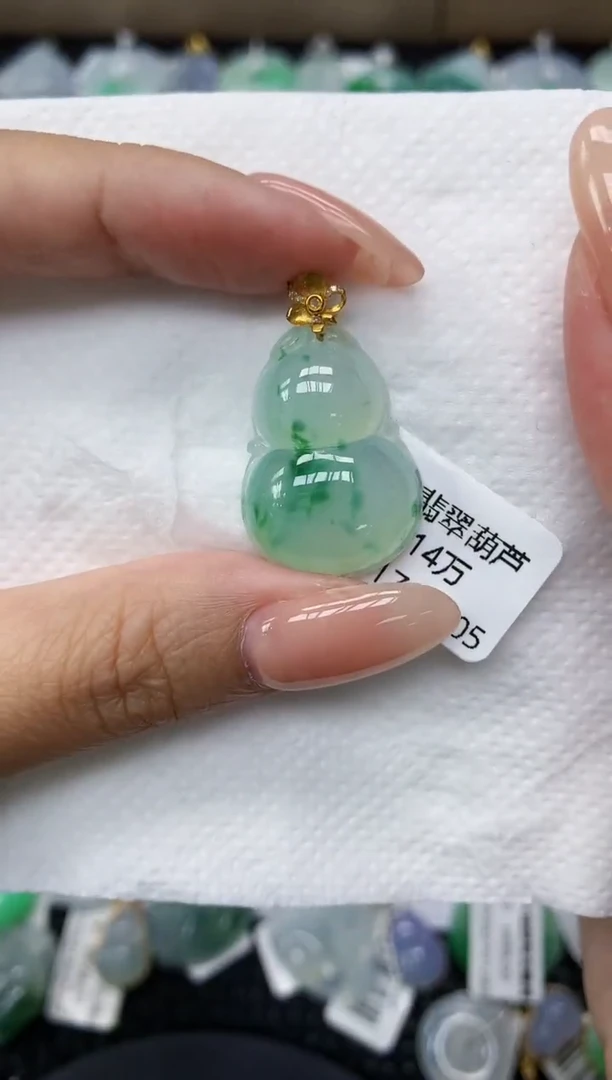 颈饰18K金镶嵌翡翠11111111111