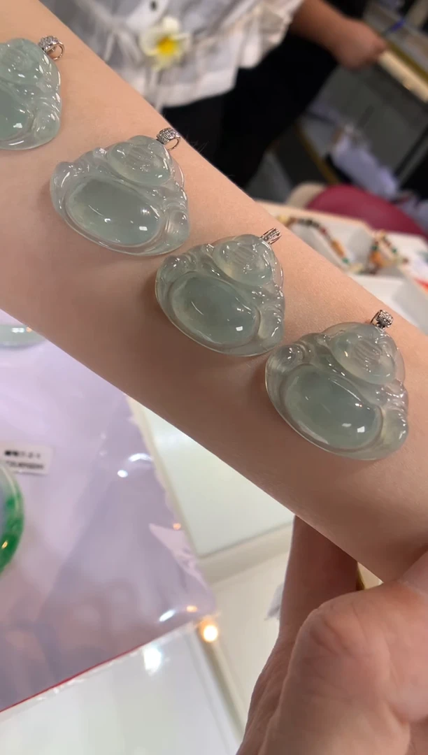 翡翠18K金镶嵌颈饰佛公 多样性发其一101015