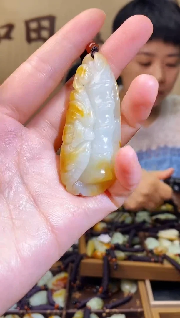 和田玉未镶嵌颈饰1