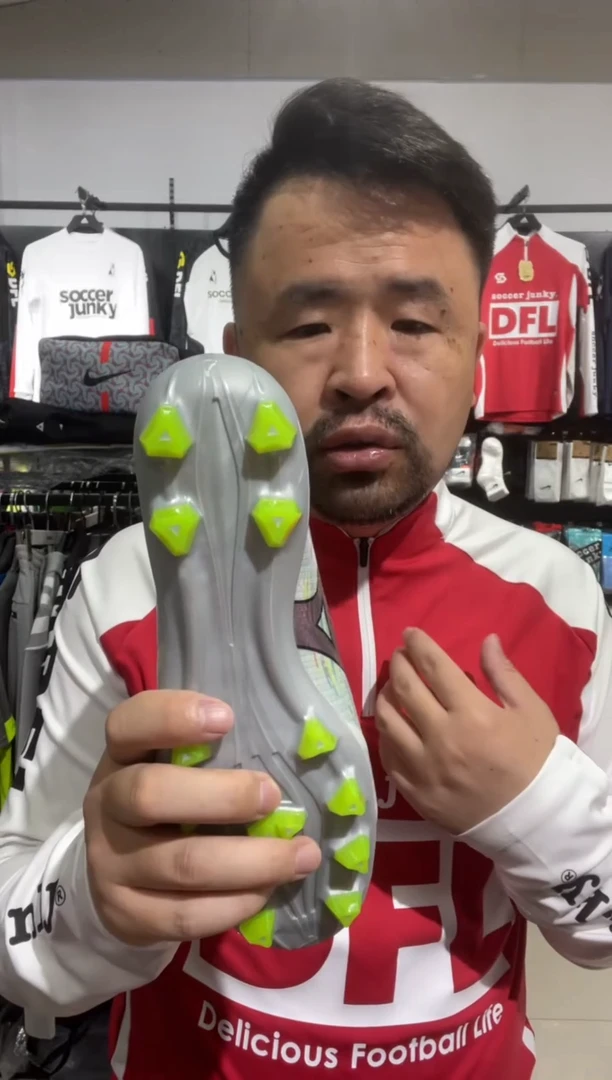 离**斜尺码39/250，价格699元