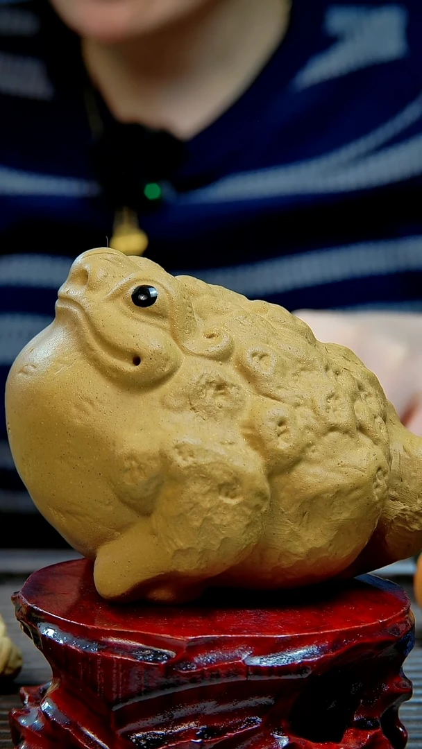 宜兴紫砂手工金蟾