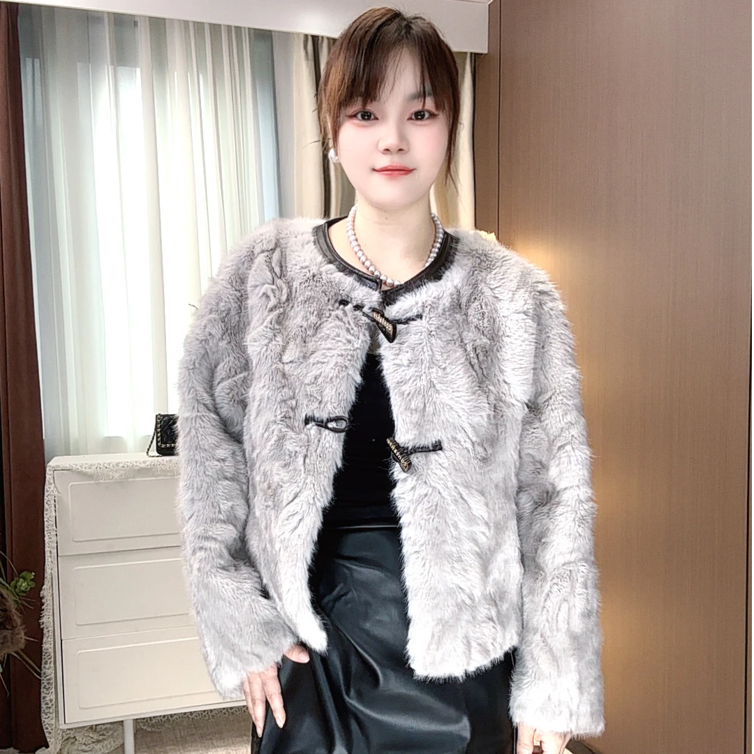 2025冬款轻奢时尚设计师加厚女式外套保暖显瘦宽松短外套8032-bo