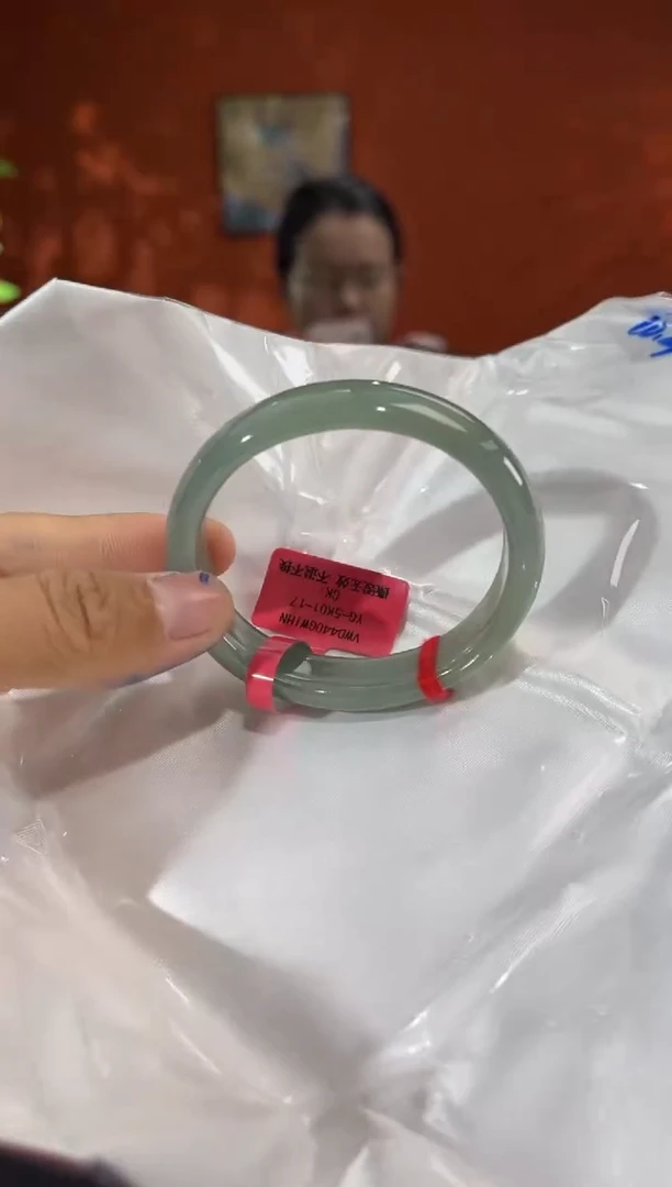 未镶嵌手镯翡翠翡翠手镯