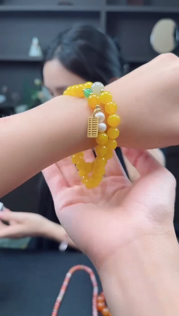 未镶嵌多圈手串默认微瑕，介意勿拍！玛瑙/玉髓