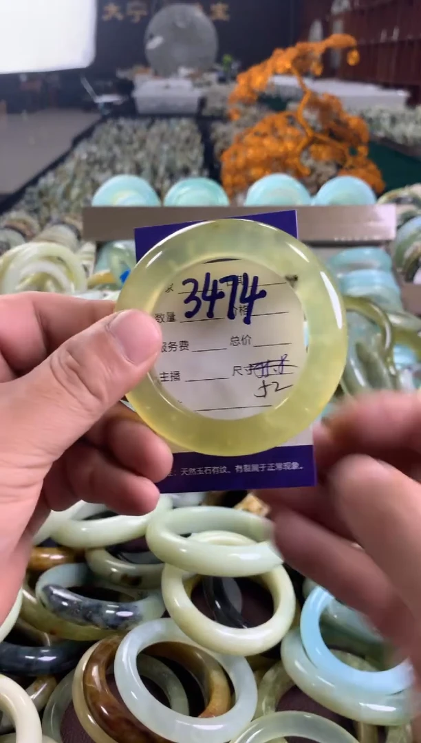 未镶嵌蛇纹石玉手镯3474