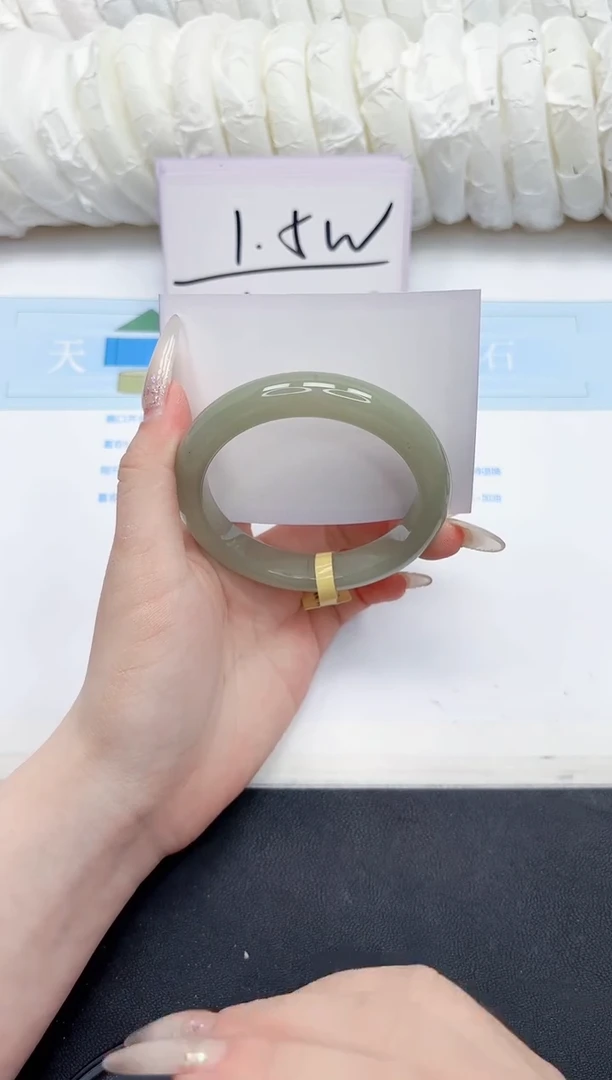 未镶嵌手镯石英质玉216-58
