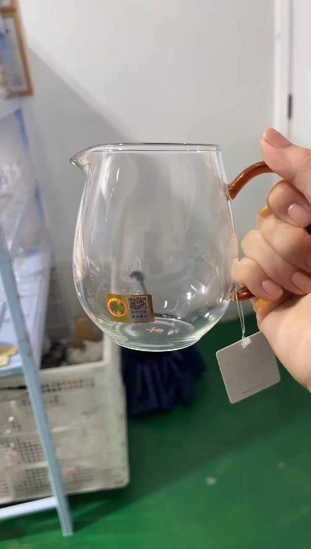 承颐茶海琥珀。。。。。。