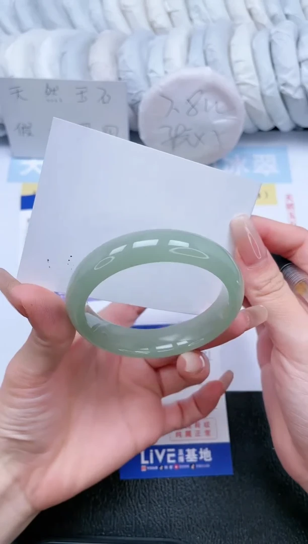 【闪购商品】石英质玉手镯未镶嵌T131-56