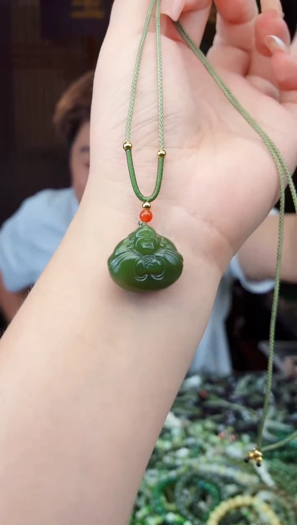 和田玉未镶嵌颈饰拍一发一