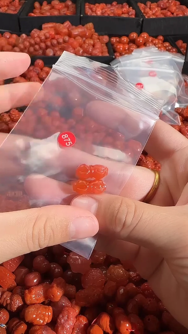 颈饰未镶嵌南红玛瑙1