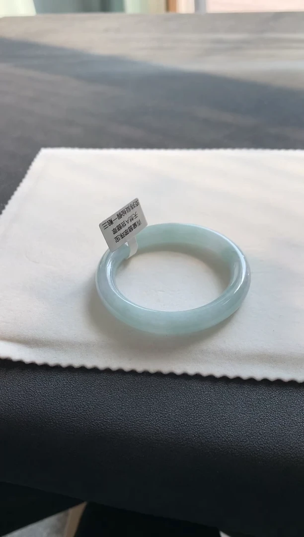 【闪购商品】翡翠手镯未镶嵌52圆条Y620买断
