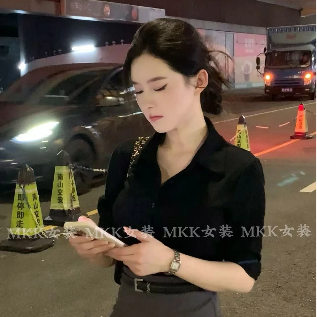 黑色衬衫女2025新款高级感通勤修身职业气质中袖纯欲上衣时尚韩版