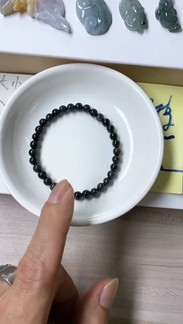 颈饰未镶嵌翡翠阳****沫46天然缅甸翡翠A货