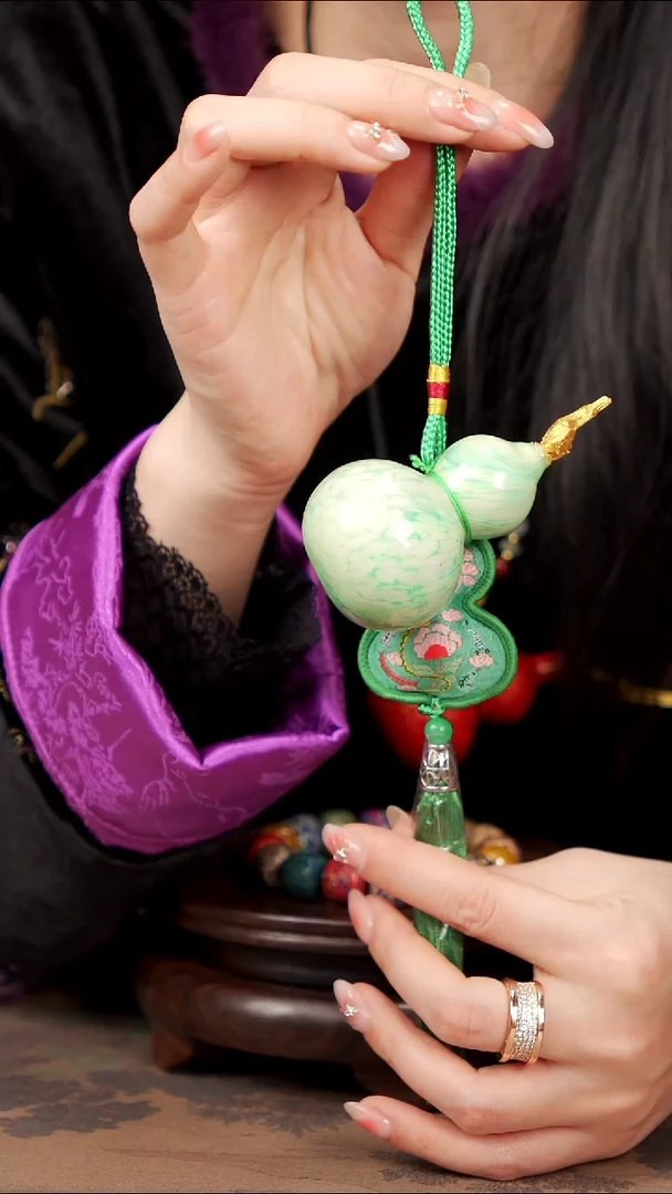 【闪购商品】55易林漂漆手捻葫芦------68