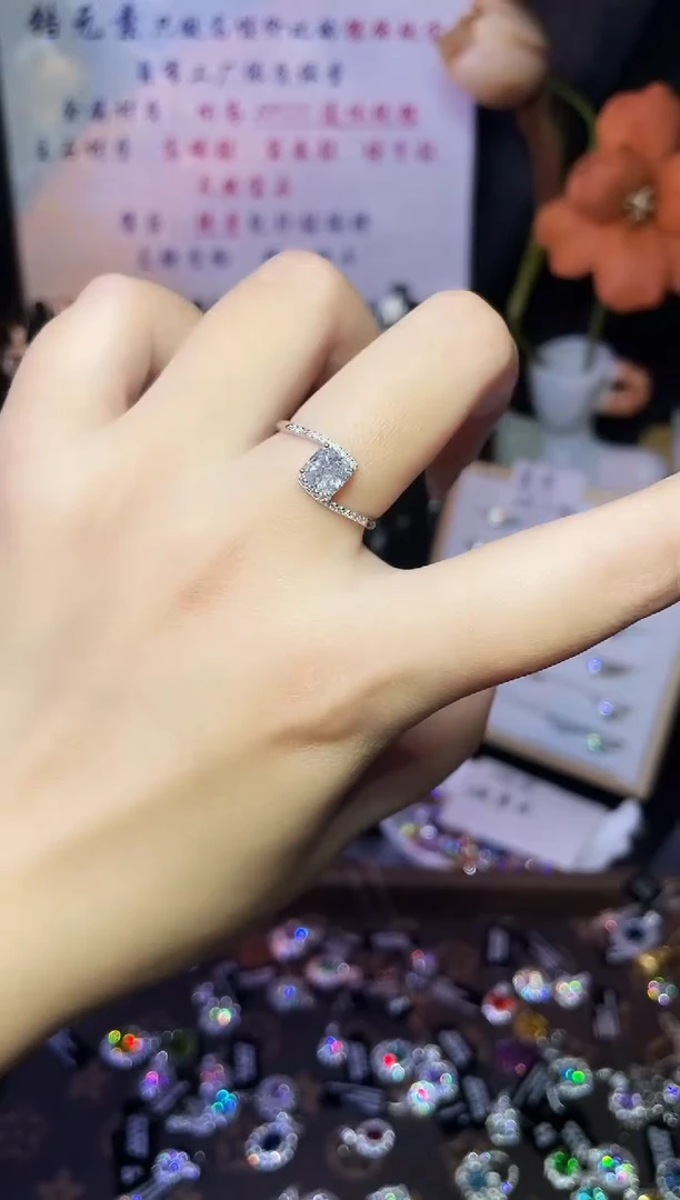 合成立方氧化锆925银编号F0128 戒指