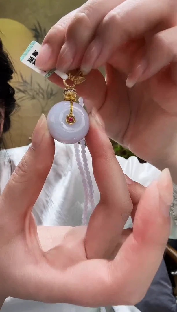 颈饰未镶嵌翡翠吊坠