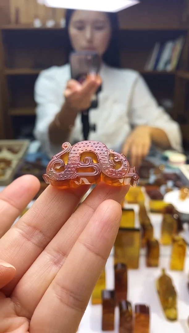 琥珀颈饰未镶嵌SN69-89（仿古龙）