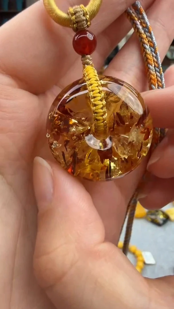 琥珀颈饰未镶嵌254秒拍号 假一罚三