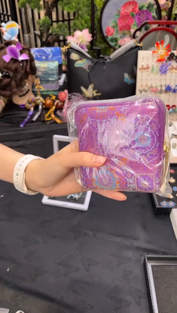 织绣浮**爱非遗苏绣手工饰品非遗苏绣手工饰品