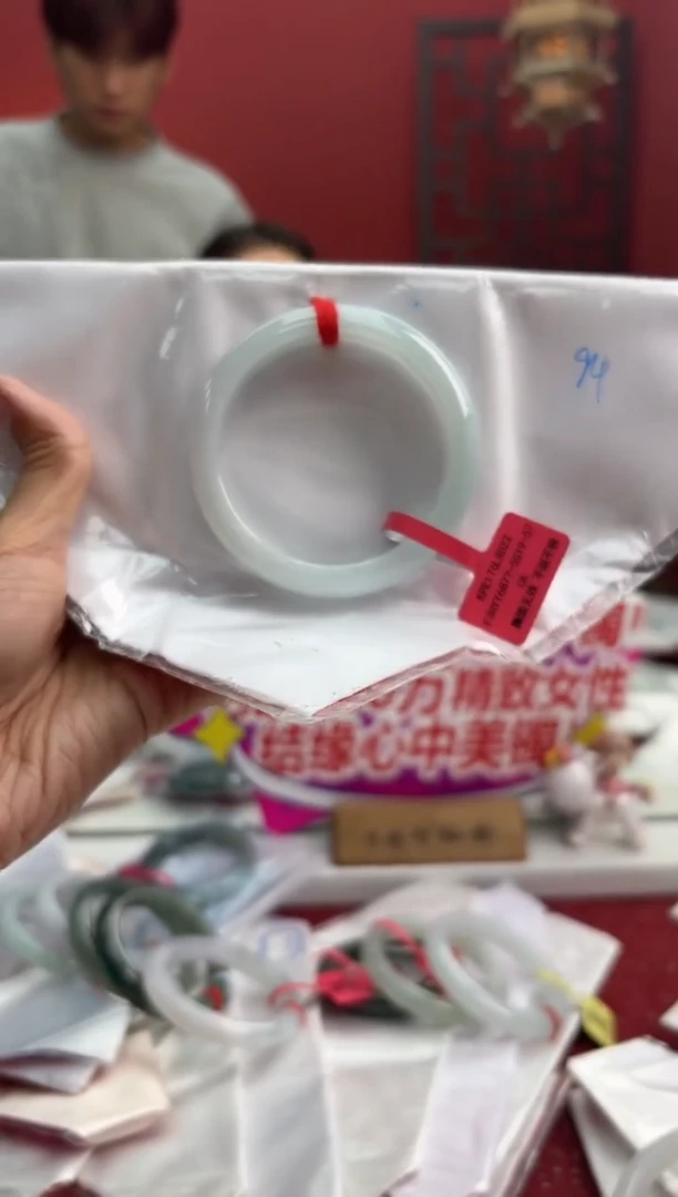 未镶嵌手镯翡翠翡翠手镯1
