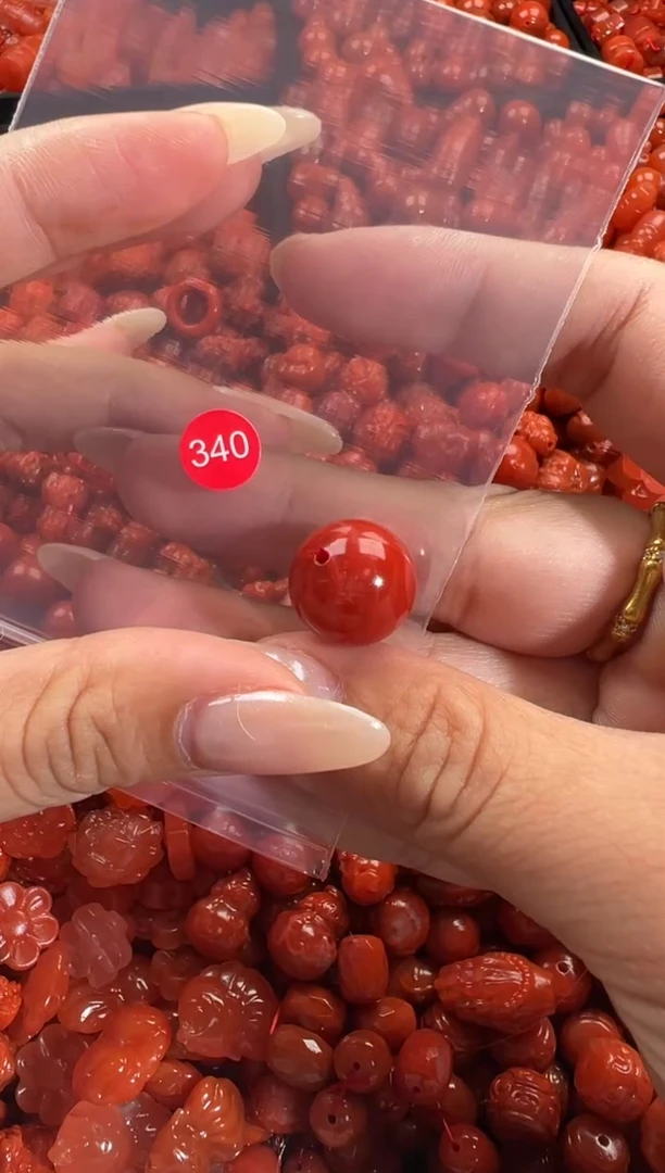 颈饰未镶嵌南红玛瑙1