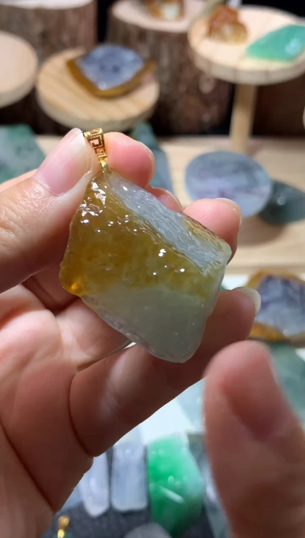 吊坠(不含链)18K金镶嵌翡翠吊坠