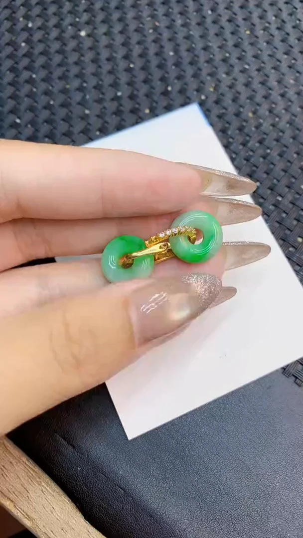 颈饰未镶嵌翡翠1