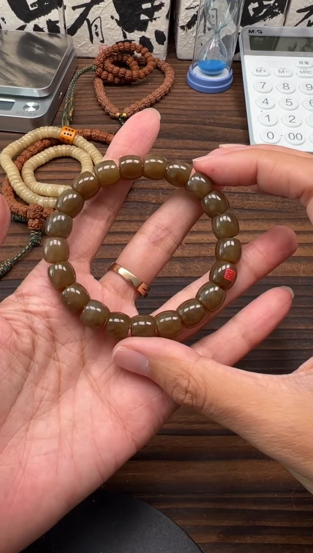 未镶嵌和田玉（糖玉）珠宝奇石 和田玉（糖玉）手串