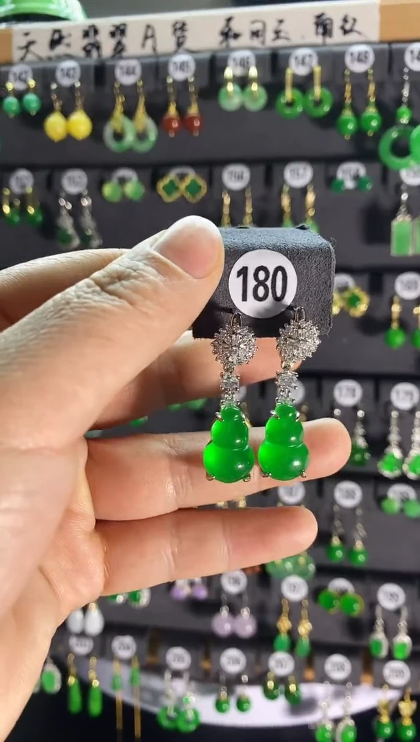 【闪购商品】翡翠耳饰银S925镶嵌180....