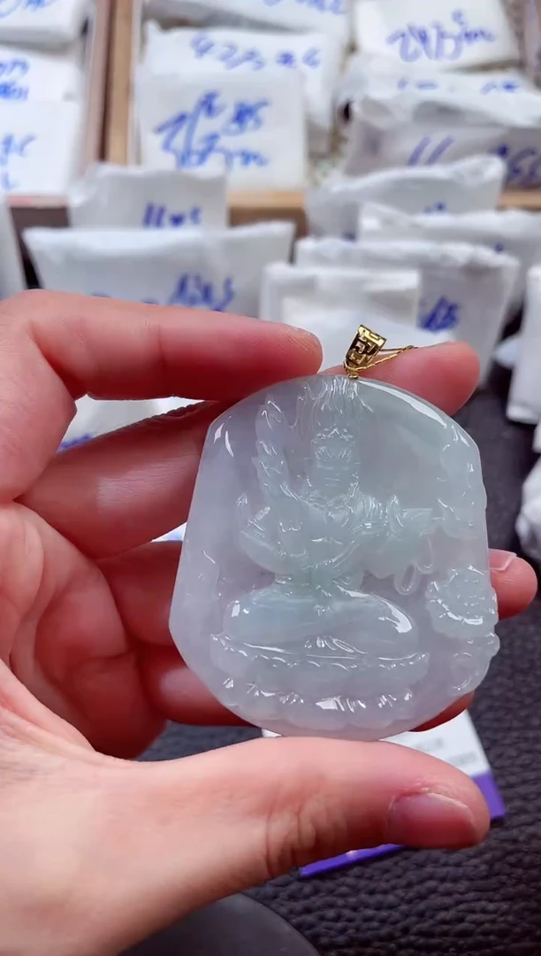 颈饰18K金镶嵌翡翠00002064不动