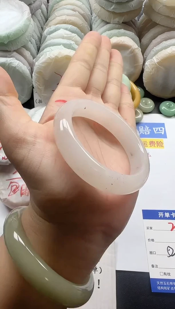 未镶嵌手镯石英质玉2