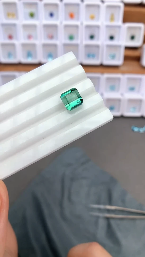 未镶嵌裸石定制碧玺2.55ct 10129