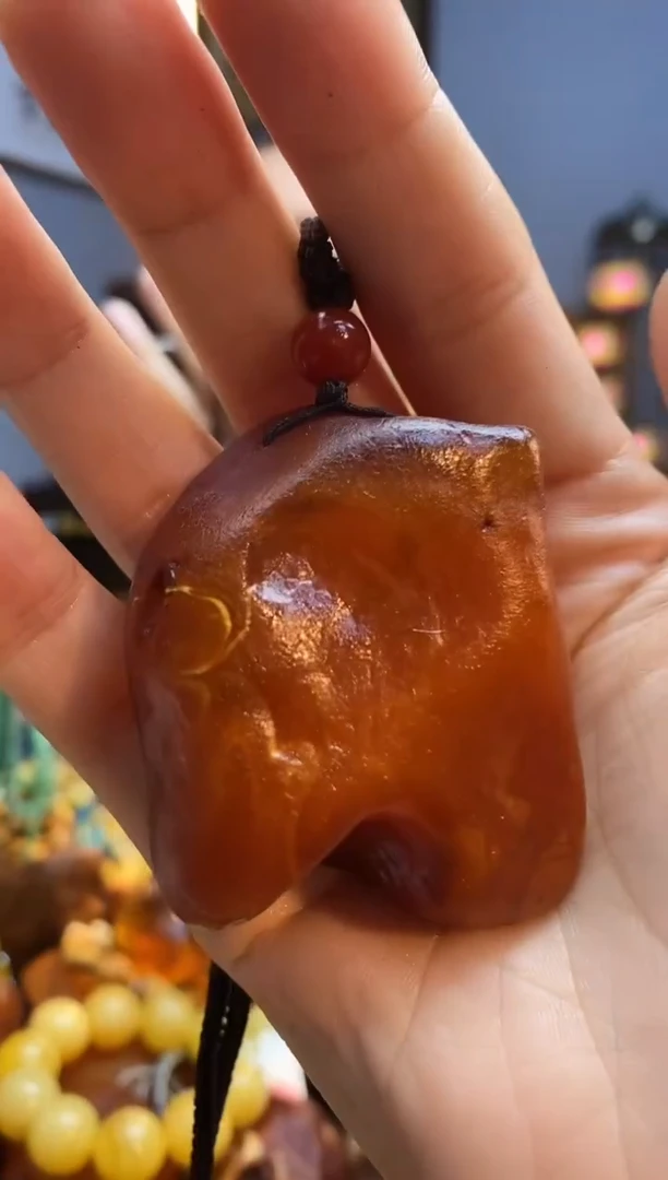 琥珀颈饰未镶嵌吊坠