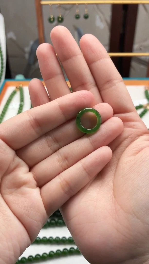 未镶嵌和田玉（碧玉）把件鸿****5碧玉跑环