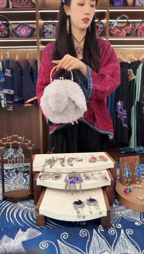 织绣L15黔东南苗族刺绣