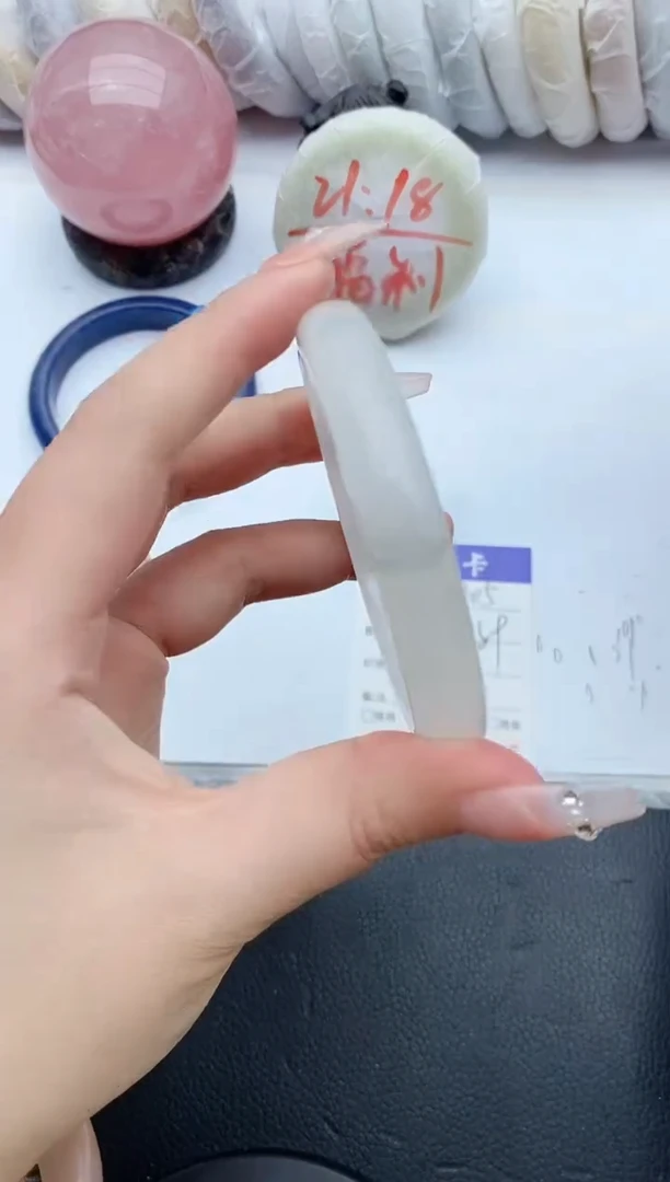 【闪购商品】石英质玉手镯未镶嵌105+58/59
