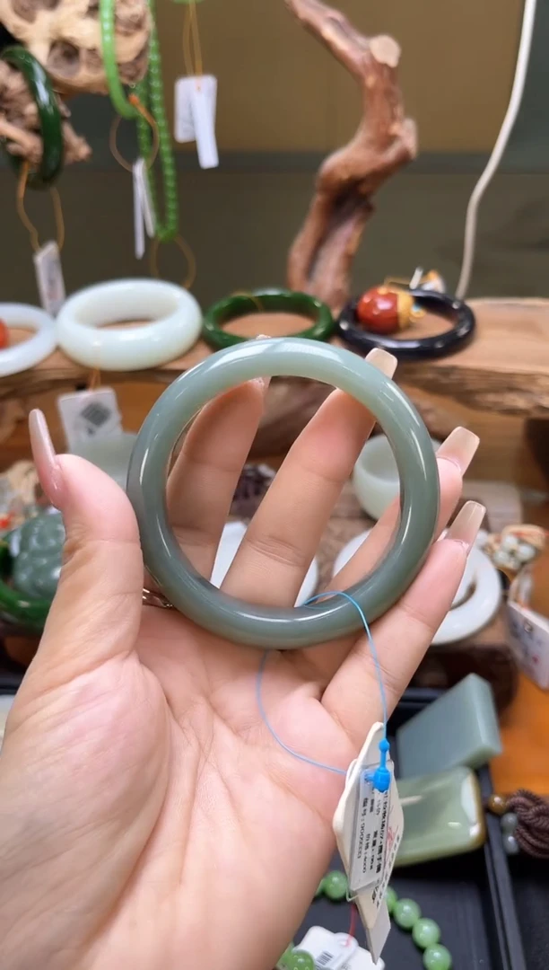 未镶嵌手镯和田玉吐拉牧场 57圈