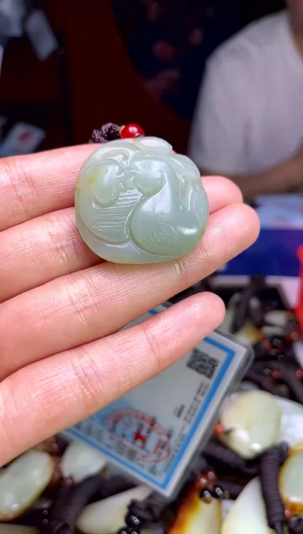 和田玉未镶嵌颈饰1