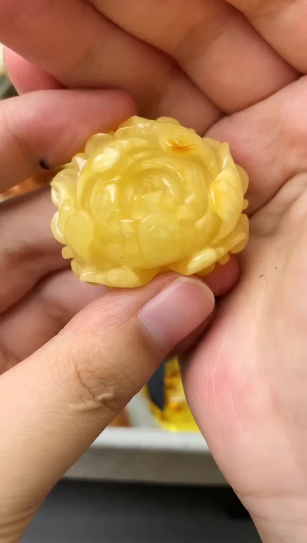 未镶嵌琥珀珠宝奇石59