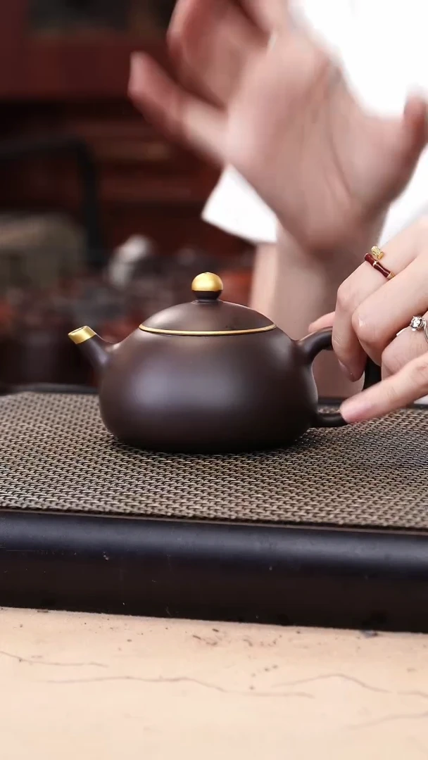 茶壶紫砂四号井茄皮紫泥描金东坡石瓢200cc