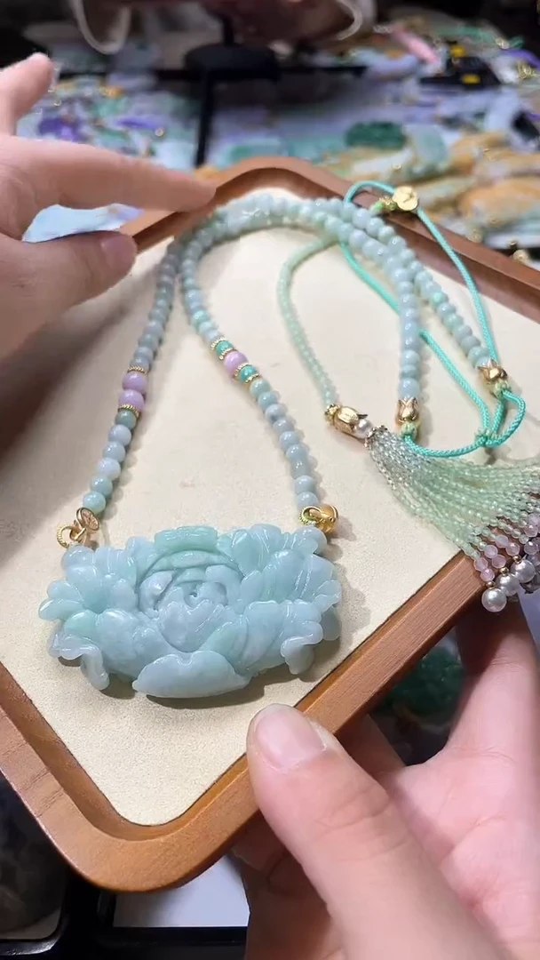 【闪购商品】翡翠颈饰未镶嵌吊坠