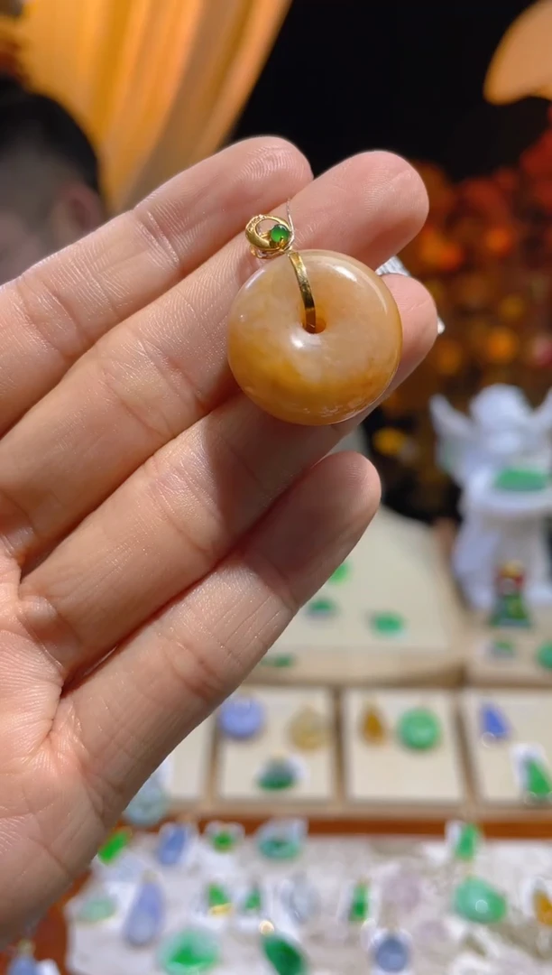 【闪购商品】翡翠颈饰18K金镶嵌假一赔三