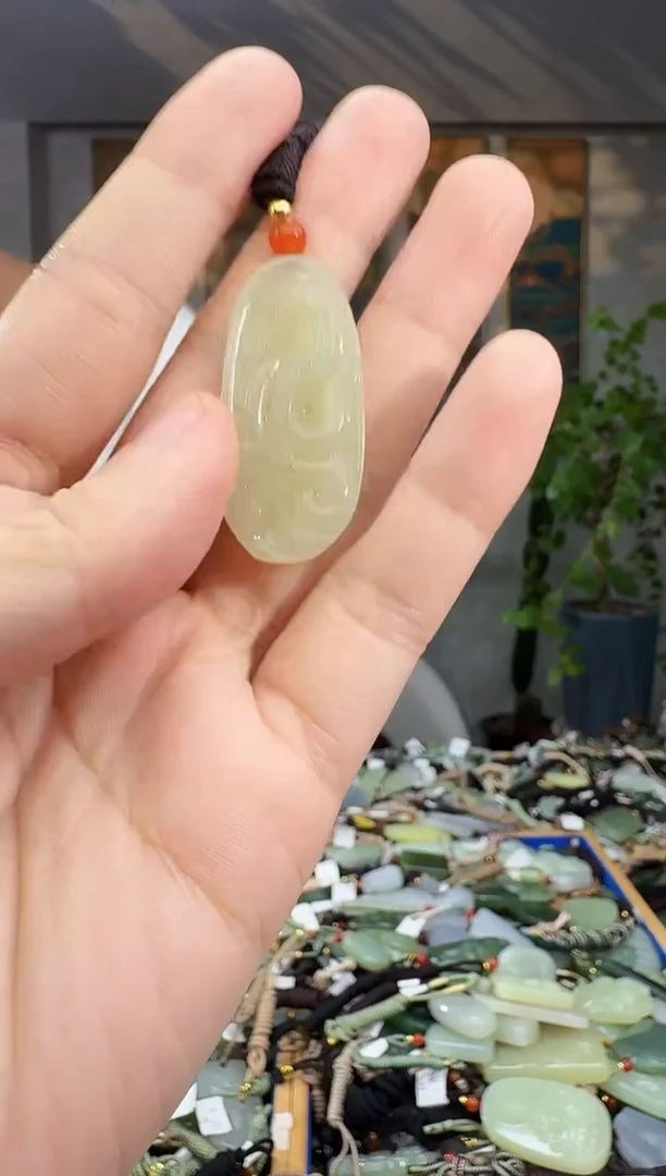 未镶嵌和田玉挂件拍一发一