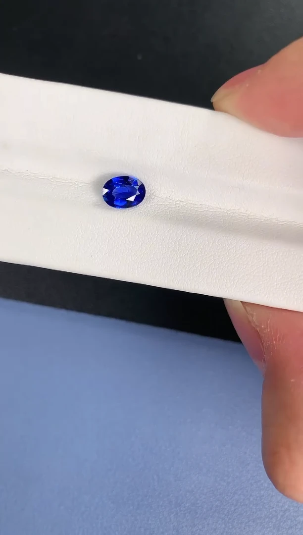 【闪购商品】蓝宝石裸石未镶嵌一粒1卡斯里兰卡皇家蓝