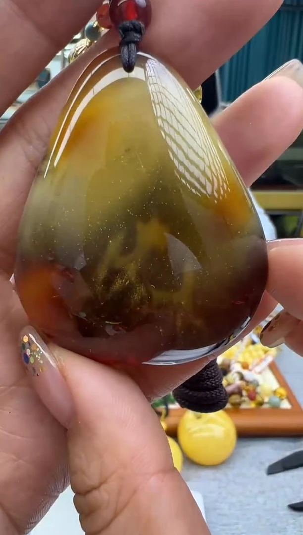 未镶嵌颈饰琥珀121秒拍号