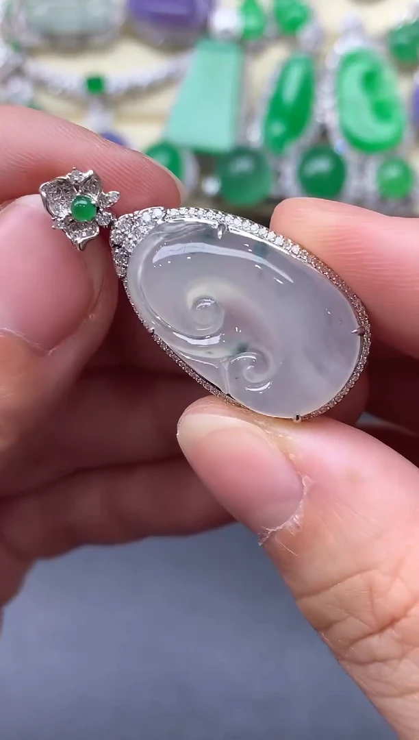 颈饰18K金镶嵌翡翠318-中国好珍宝