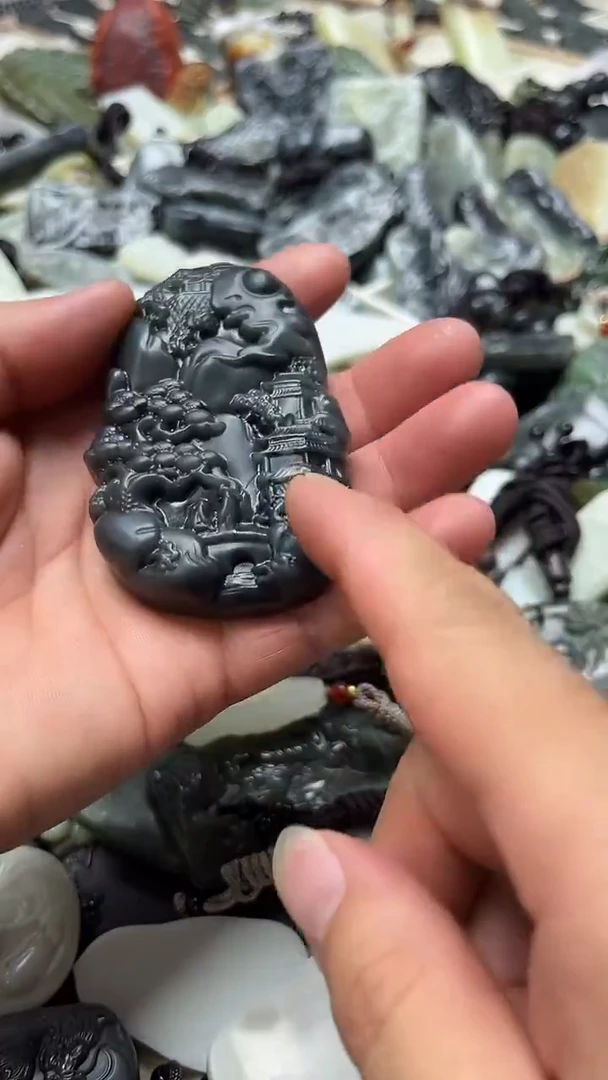 颈饰未镶嵌和田玉1